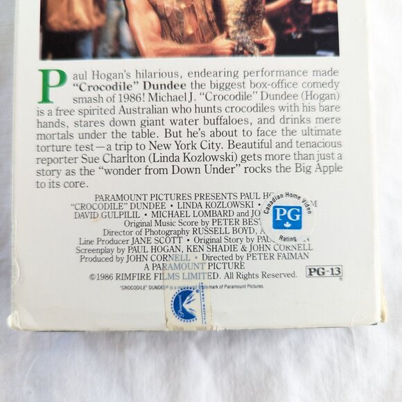 3/$15 Crocodile Dundee (1986) VHS movie with Paul Hogan - Picture 5 of 6